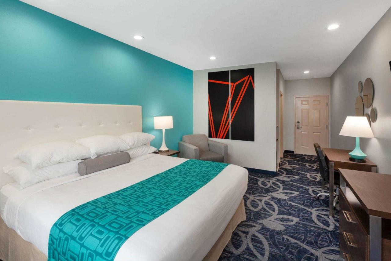 Americas Best Value Inn Houston Willowbrook Exterior photo